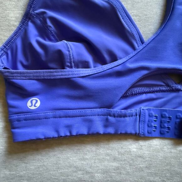 Lululemon Women’s All Day Breeze Bra in Blazer Blue - Picture 6 of 7